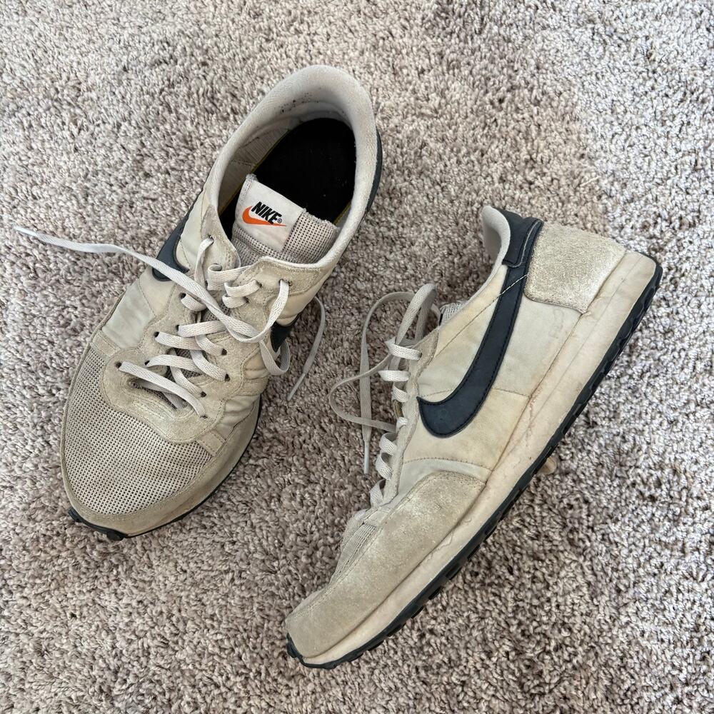 Nike Internationalist Cream Grey Suede Mesh Sneakers Size 10.5